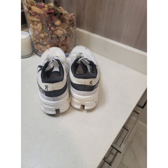 On Cloud monster 2 Running Shoes Women Size 8.5 W/out Insoles White - Picture 3 of 9